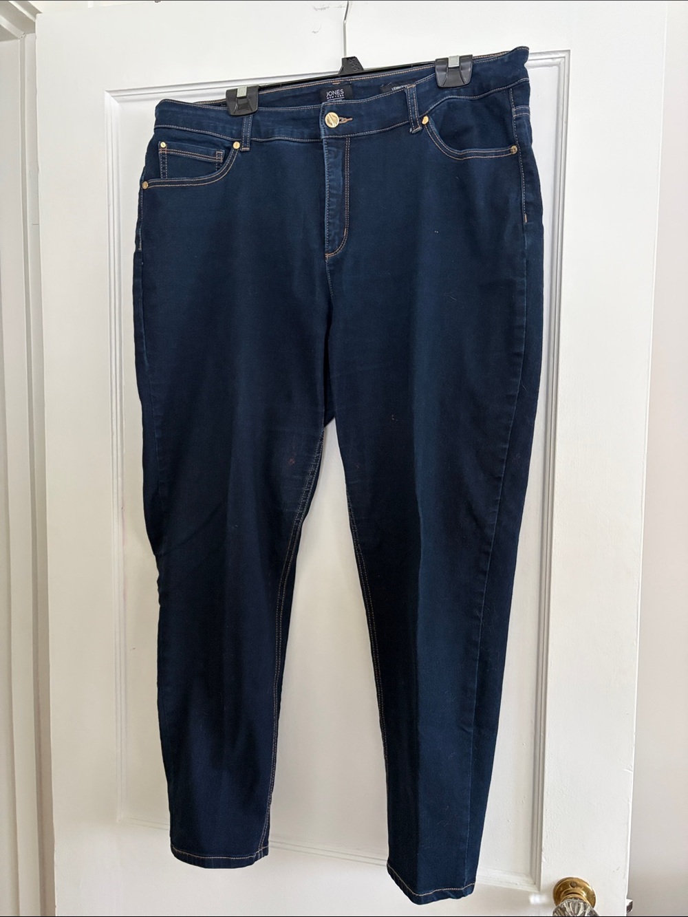 Jones New York Dark Wash Jeans with Tons of Stretch